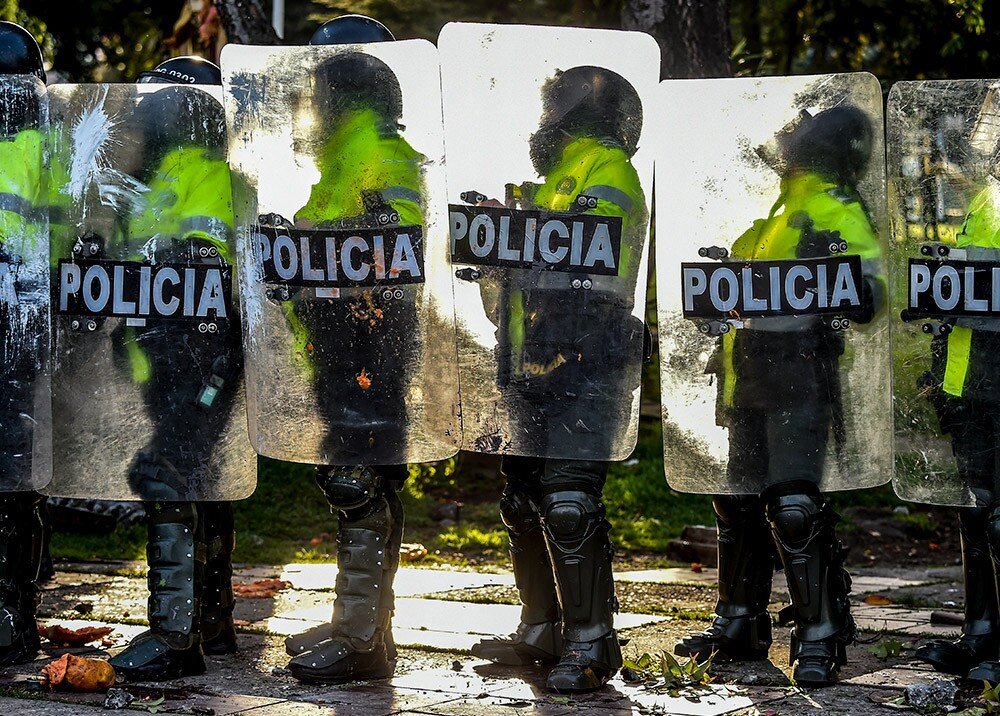 Policías durante protestas // Foto: AFPAFP