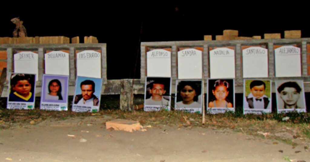 dhColombia Son 19 años de impunidad: masacre de la Comunidad de Paz de San José de Apartadó VictMasacrSJAMulatos21022005 ed
