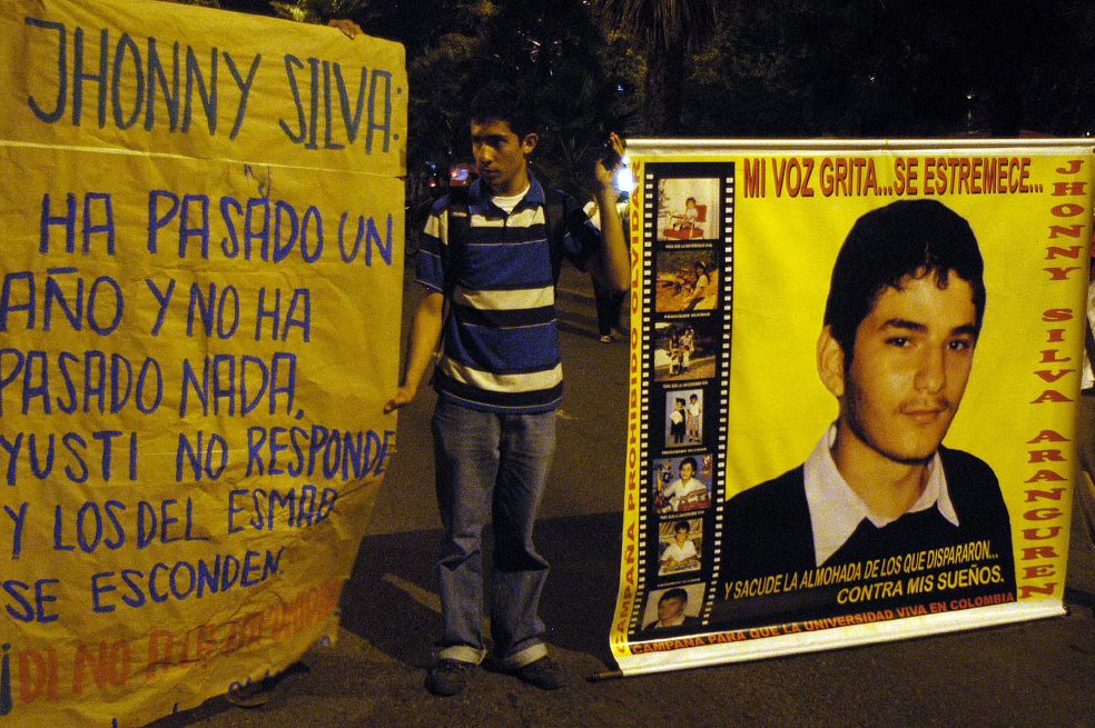 “Director del Esmad debe irse”: familia de Jhonny Silva, estudiante asesinado en protesta