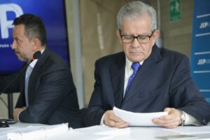 Denuncian que JEP negó participación de víctimas en audiencia de Mario Montoya