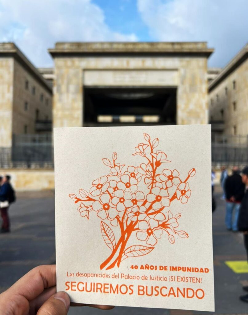 dhColombia Las imágenes que dejó el acto simbólico por los 40 años del holocausto del Palacio de Justicia | Galería Va 1