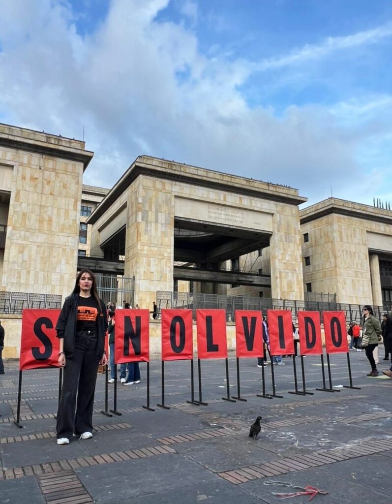 dhColombia Las imágenes que dejó el acto simbólico por los 40 años del holocausto del Palacio de Justicia | Galería Va 4