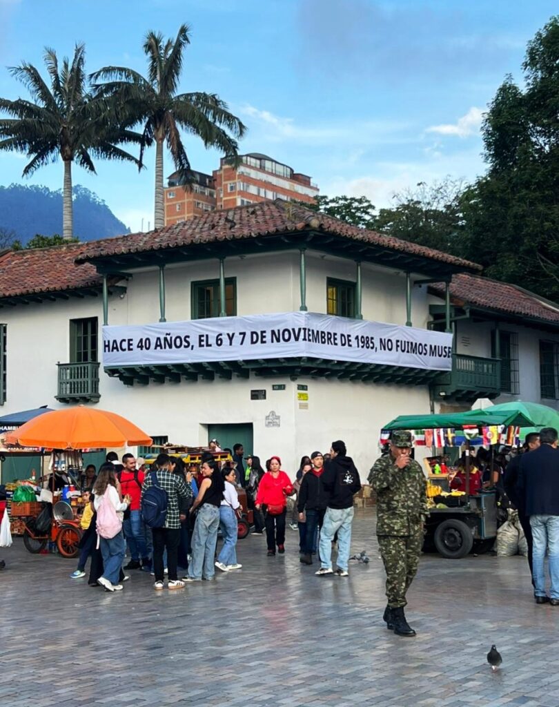 dhColombia Las imágenes que dejó el acto simbólico por los 40 años del holocausto del Palacio de Justicia | Galería Va 6