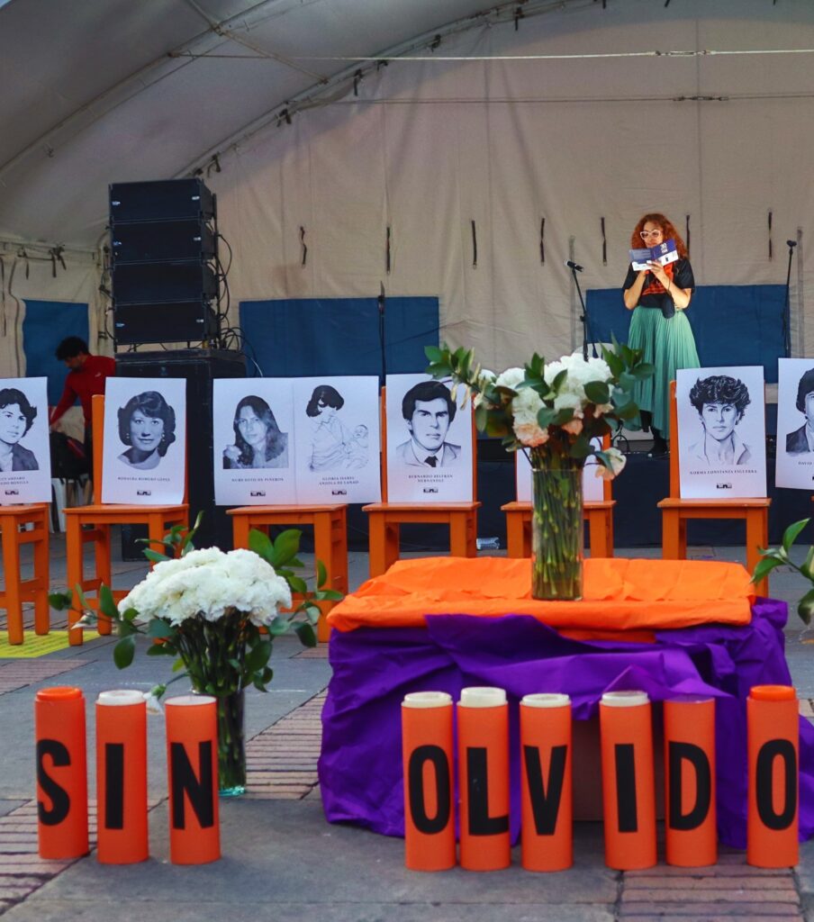 dhColombia Las imágenes que dejó el acto simbólico por los 40 años del holocausto del Palacio de Justicia | Galería Va 7